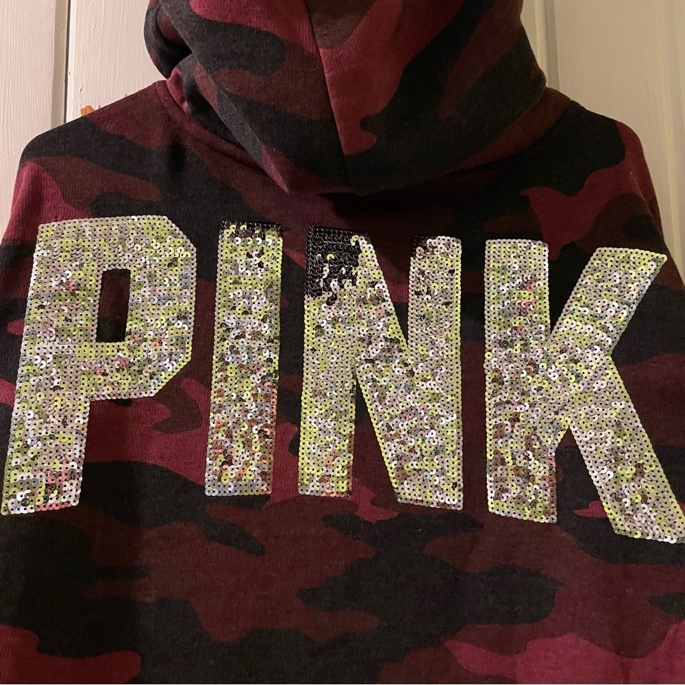 Vs. pink bling camo hoodie-small NWOT